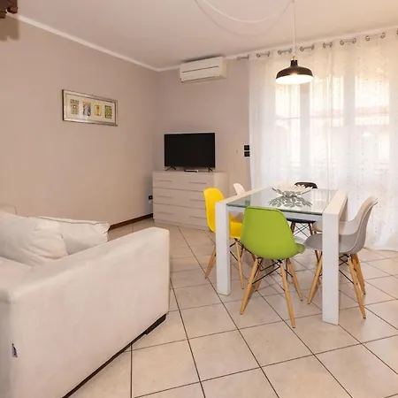 Charming With Garage, 350m From The Walls Apartmán